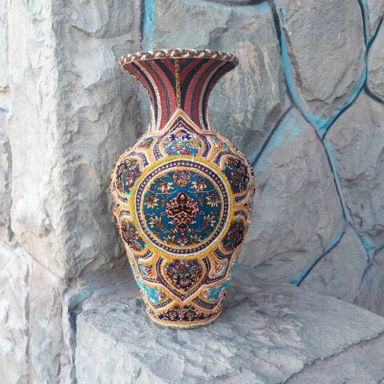 گلدان لاله با معرق فرش