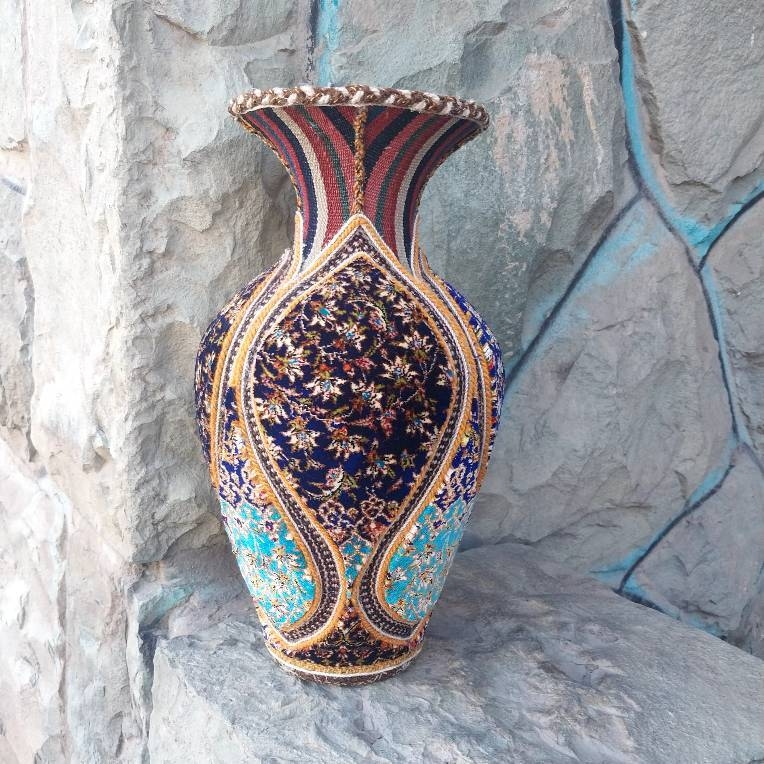  گلدان لاله با معرق فرش 