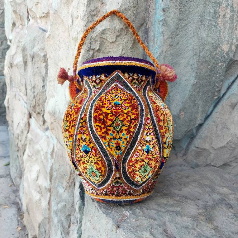  نیم گلدان با معرق فرش - گلدان 